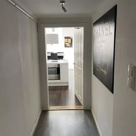 아파트 3 Welcoming Bedrooms + Large Terrace *