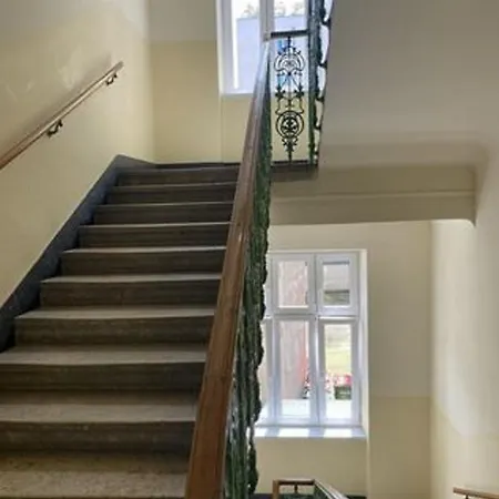 3 Welcoming Bedrooms + Large Terrace
