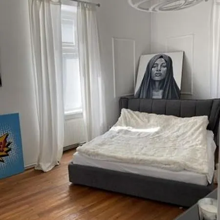 아파트 3 Welcoming Bedrooms + Large Terrace *