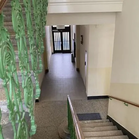 아파트 3 Welcoming Bedrooms + Large Terrace